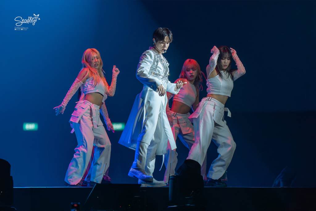 BAEKHYUN LIGHTS UP SINGAPORE WITH SOLO CONCERT: EMBRACING FANS AS “OUR ERIS&nbsp;CHIOBU”