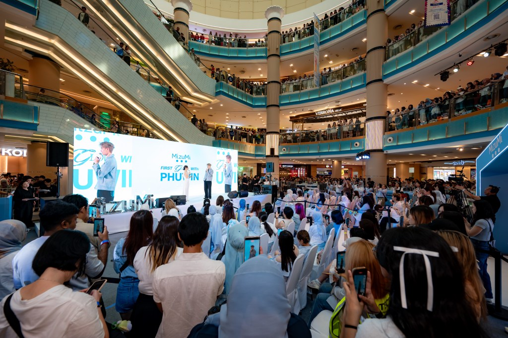 MIZUMI FIRST GLOW WITH PHUWIN: MALAYSIA RIDES THE T-BEAUTY WAVE